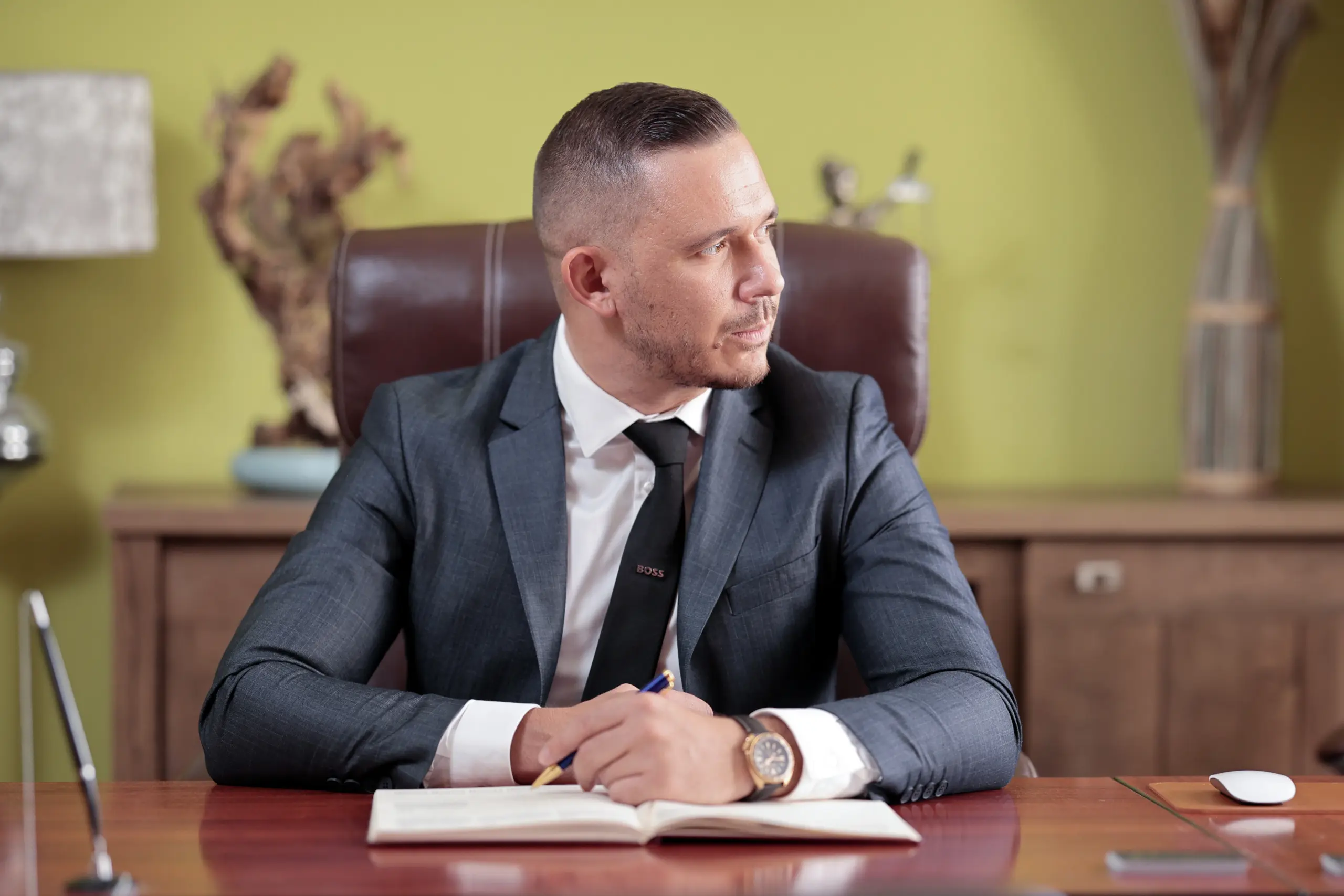 адвокат кристиан хаджиев